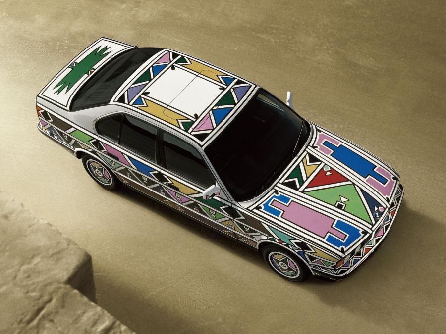  BMW 525i Art Car by Esther Mahlangu 1992 года  (фото 3 из 5)